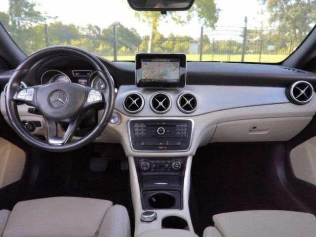 Коричневий Мерседес ЦЛА-клас, об'ємом двигуна 2 л та пробігом 71 тис. км за 9000 $, фото 6 на Automoto.ua