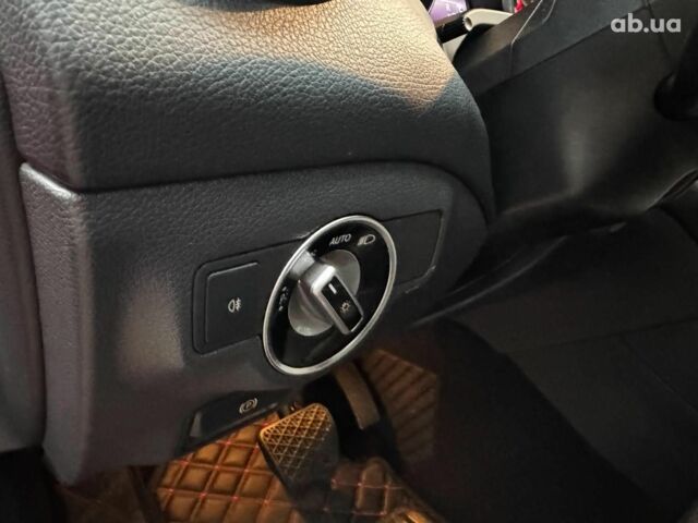 Красный Мерседес ЦЛА-класс, объемом двигателя 2 л и пробегом 128 тыс. км за 17490 $, фото 13 на Automoto.ua