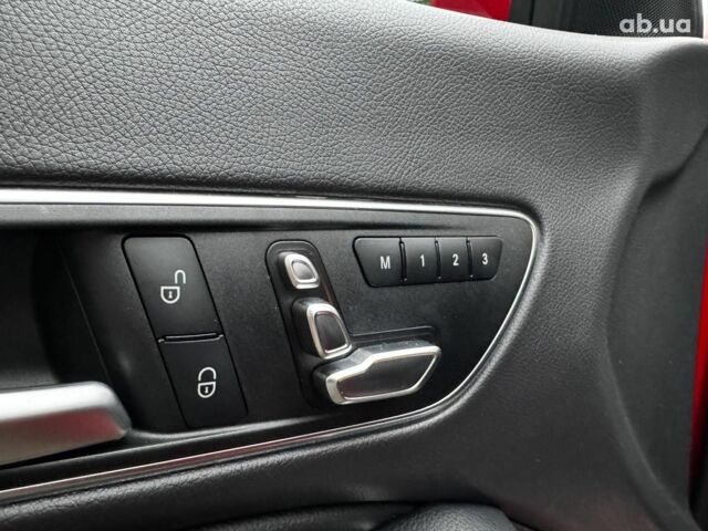 Красный Мерседес ЦЛА-класс, объемом двигателя 2 л и пробегом 128 тыс. км за 17490 $, фото 11 на Automoto.ua