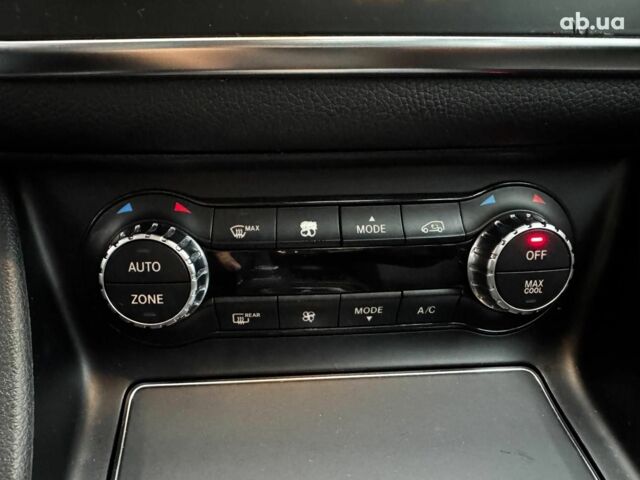 Красный Мерседес ЦЛА-класс, объемом двигателя 2 л и пробегом 128 тыс. км за 17490 $, фото 22 на Automoto.ua