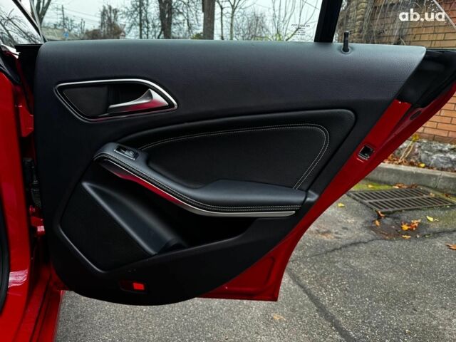 Красный Мерседес ЦЛА-класс, объемом двигателя 2 л и пробегом 128 тыс. км за 17490 $, фото 26 на Automoto.ua