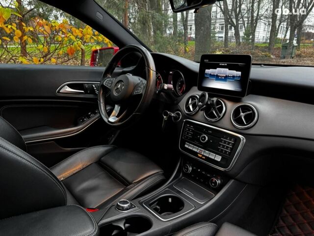Красный Мерседес ЦЛА-класс, объемом двигателя 2 л и пробегом 128 тыс. км за 17490 $, фото 30 на Automoto.ua