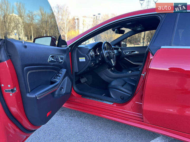 Красный Мерседес ЦЛА-класс, объемом двигателя 2 л и пробегом 160 тыс. км за 15200 $, фото 18 на Automoto.ua