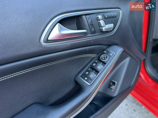 Красный Мерседес ЦЛА-класс, объемом двигателя 2 л и пробегом 160 тыс. км за 15200 $, фото 19 на Automoto.ua