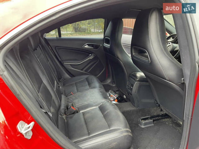 Красный Мерседес ЦЛА-класс, объемом двигателя 2 л и пробегом 240 тыс. км за 6999 $, фото 5 на Automoto.ua