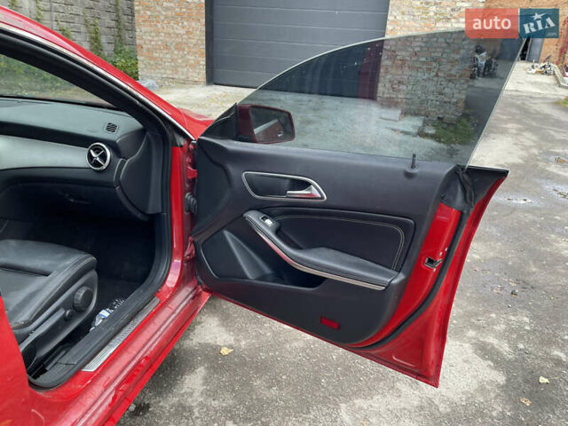 Красный Мерседес ЦЛА-класс, объемом двигателя 2 л и пробегом 240 тыс. км за 6999 $, фото 4 на Automoto.ua