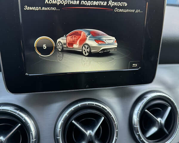 Червоний Мерседес ЦЛА-клас, об'ємом двигуна 1.99 л та пробігом 93 тис. км за 19000 $, фото 18 на Automoto.ua