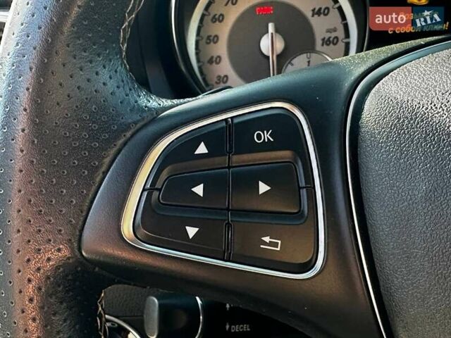 Красный Мерседес ЦЛА-класс, объемом двигателя 1.99 л и пробегом 60 тыс. км за 14999 $, фото 22 на Automoto.ua