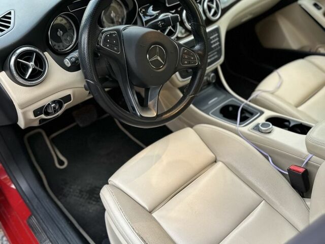 Красный Мерседес ЦЛА-класс, объемом двигателя 2 л и пробегом 145 тыс. км за 15300 $, фото 7 на Automoto.ua