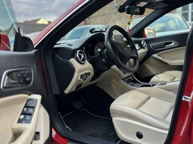 Красный Мерседес ЦЛА-класс, объемом двигателя 2 л и пробегом 145 тыс. км за 15300 $, фото 6 на Automoto.ua