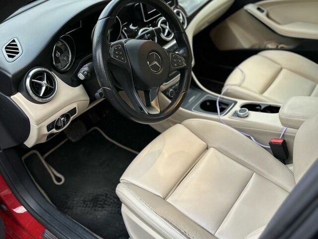 Красный Мерседес ЦЛА-класс, объемом двигателя 2 л и пробегом 145 тыс. км за 15300 $, фото 8 на Automoto.ua