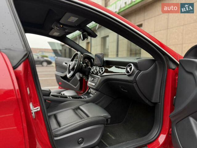 Красный Мерседес ЦЛА-класс, объемом двигателя 2 л и пробегом 109 тыс. км за 12750 $, фото 24 на Automoto.ua