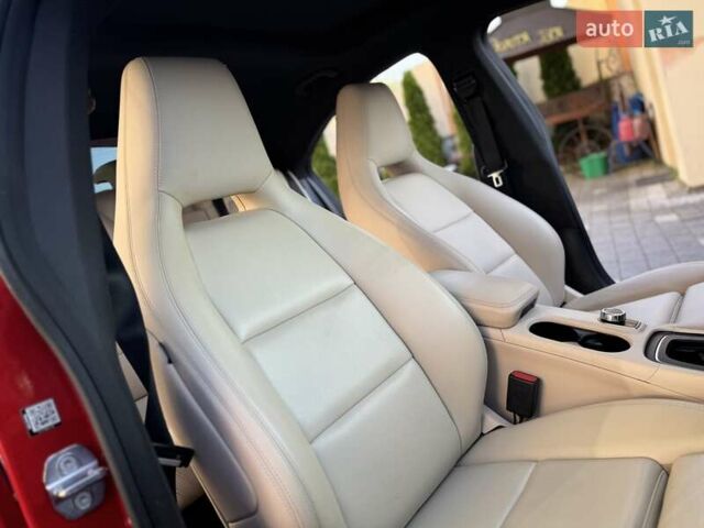 Красный Мерседес ЦЛА-класс, объемом двигателя 2 л и пробегом 150 тыс. км за 22850 $, фото 103 на Automoto.ua