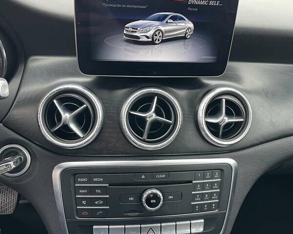 Червоний Мерседес ЦЛА-клас, об'ємом двигуна 2 л та пробігом 140 тис. км за 16000 $, фото 5 на Automoto.ua