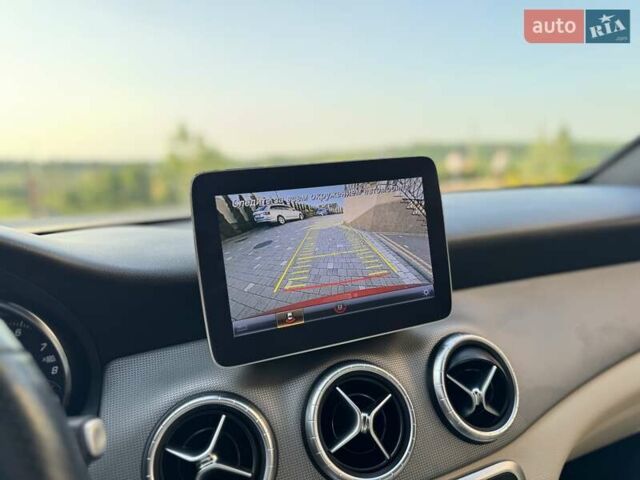 Красный Мерседес ЦЛА-класс, объемом двигателя 2 л и пробегом 150 тыс. км за 22850 $, фото 127 на Automoto.ua