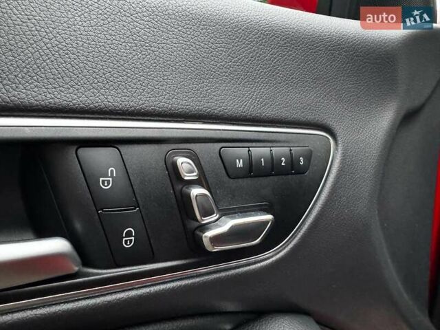 Красный Мерседес ЦЛА-класс, объемом двигателя 2 л и пробегом 128 тыс. км за 17490 $, фото 11 на Automoto.ua