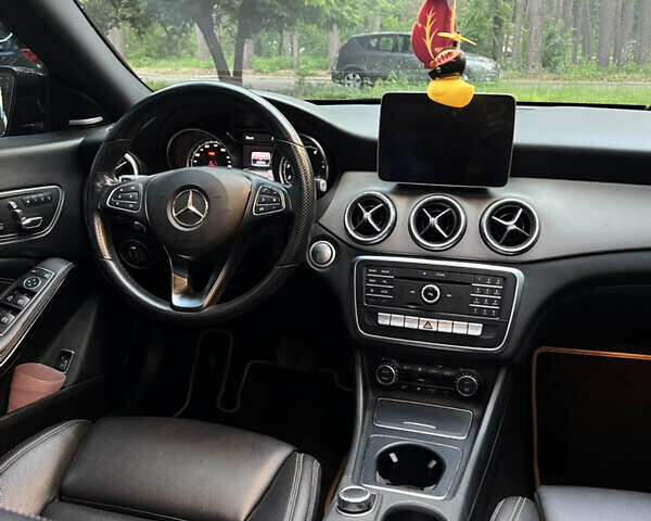 Красный Мерседес ЦЛА-класс, объемом двигателя 1.99 л и пробегом 58 тыс. км за 19500 $, фото 16 на Automoto.ua