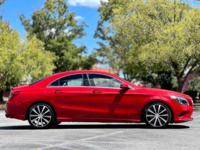 Красный Мерседес ЦЛА-класс, объемом двигателя 2 л и пробегом 49 тыс. км за 9300 $, фото 3 на Automoto.ua