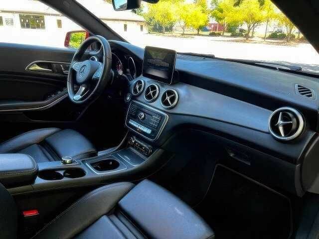 Красный Мерседес ЦЛА-класс, объемом двигателя 2 л и пробегом 89 тыс. км за 11000 $, фото 13 на Automoto.ua