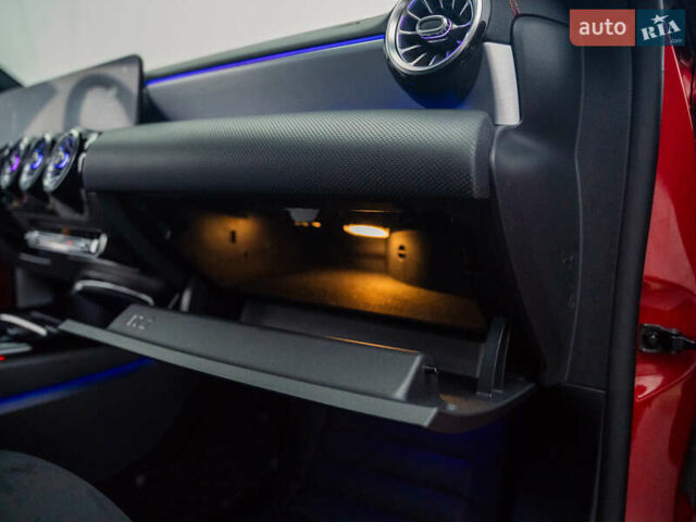 Червоний Мерседес ЦЛА-клас, об'ємом двигуна 1.99 л та пробігом 27 тис. км за 41000 $, фото 26 на Automoto.ua