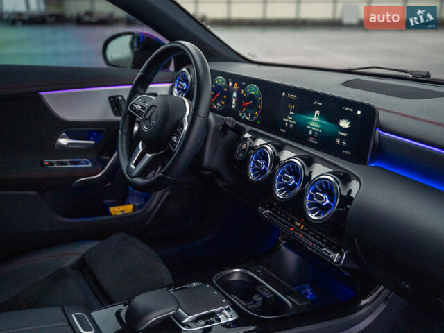 Червоний Мерседес ЦЛА-клас, об'ємом двигуна 1.99 л та пробігом 27 тис. км за 41000 $, фото 14 на Automoto.ua