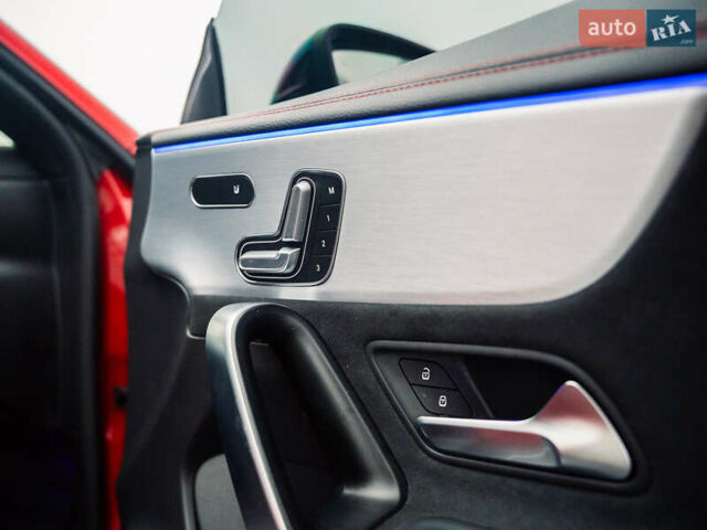 Червоний Мерседес ЦЛА-клас, об'ємом двигуна 1.99 л та пробігом 27 тис. км за 41000 $, фото 15 на Automoto.ua