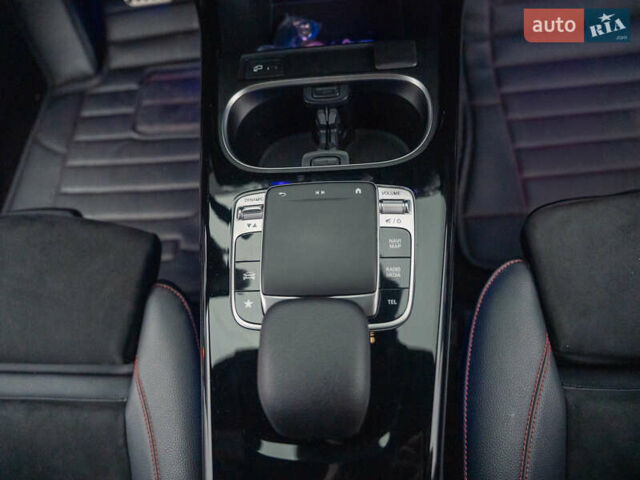 Червоний Мерседес ЦЛА-клас, об'ємом двигуна 1.99 л та пробігом 27 тис. км за 41000 $, фото 27 на Automoto.ua