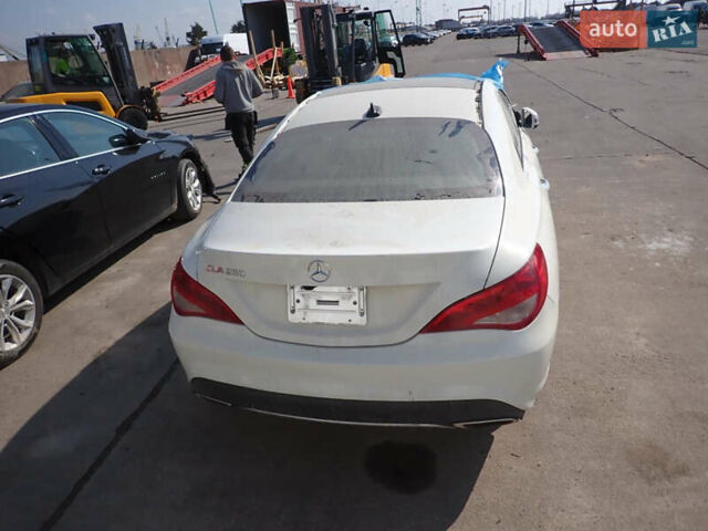 Мерседес ЦЛА-класс, объемом двигателя 2 л и пробегом 160 тыс. км за 8900 $, фото 7 на Automoto.ua