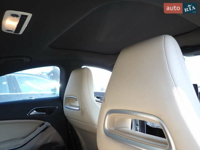 Мерседес ЦЛА-класс, объемом двигателя 2 л и пробегом 160 тыс. км за 8900 $, фото 4 на Automoto.ua