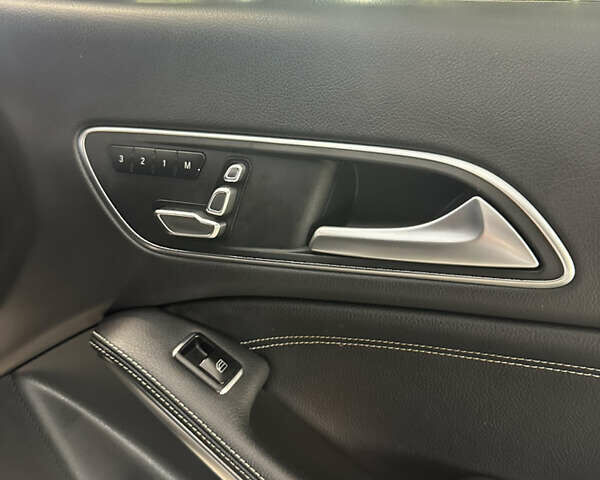 Мерседес ЦЛА-класс, объемом двигателя 0 л и пробегом 172 тыс. км за 16300 $, фото 8 на Automoto.ua