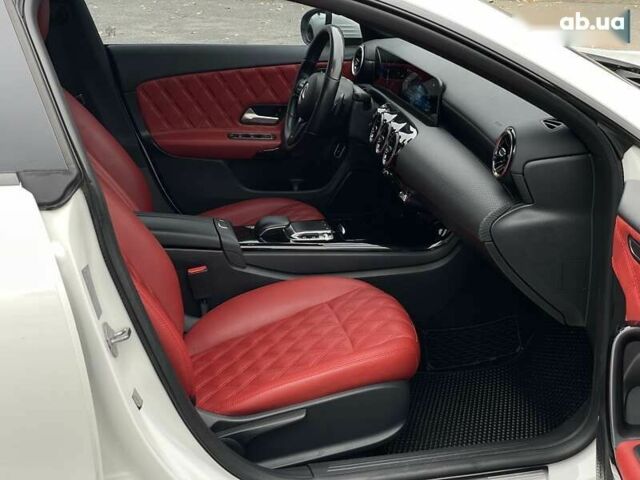 Мерседес ЦЛА-класс, объемом двигателя 1.5 л и пробегом 145 тыс. км за 31990 $, фото 20 на Automoto.ua