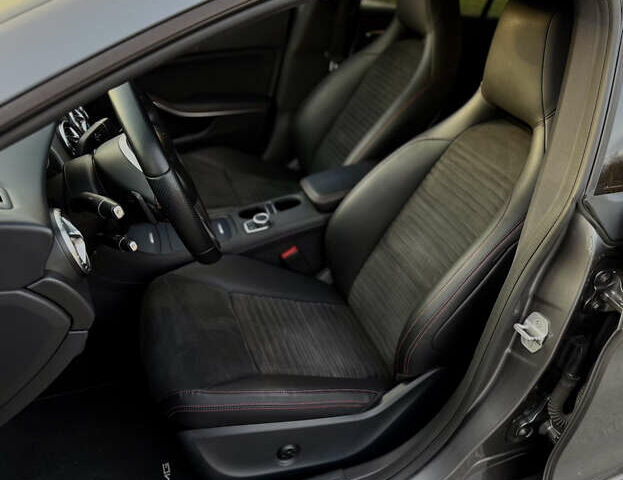 Серый Мерседес ЦЛА-класс, объемом двигателя 1.6 л и пробегом 200 тыс. км за 15300 $, фото 19 на Automoto.ua