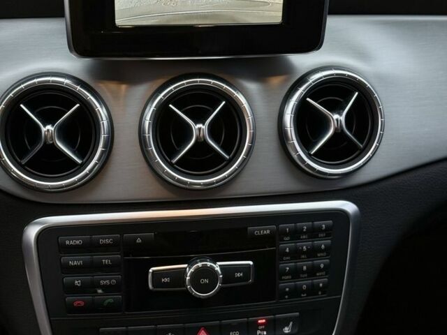 Серый Мерседес ЦЛА-класс, объемом двигателя 1.6 л и пробегом 200 тыс. км за 15300 $, фото 20 на Automoto.ua