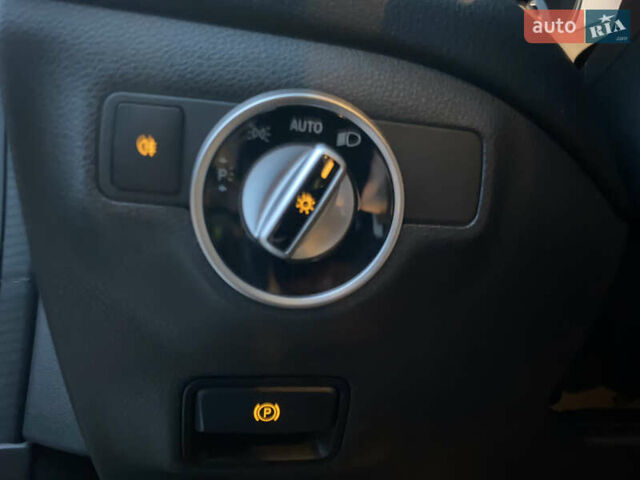 Серый Мерседес ЦЛА-класс, объемом двигателя 2 л и пробегом 220 тыс. км за 16000 $, фото 26 на Automoto.ua