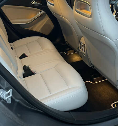 Серый Мерседес ЦЛА-класс, объемом двигателя 1.99 л и пробегом 168 тыс. км за 13300 $, фото 18 на Automoto.ua