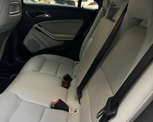 Мерседес ЦЛА-класс 2014 в Луцке на Automoto.ua Серый Мерседес ЦЛА-класс, объемом двигателя 2 л и пробегом 229 тыс. км за 18500 $, фото 7 на Automoto.ua