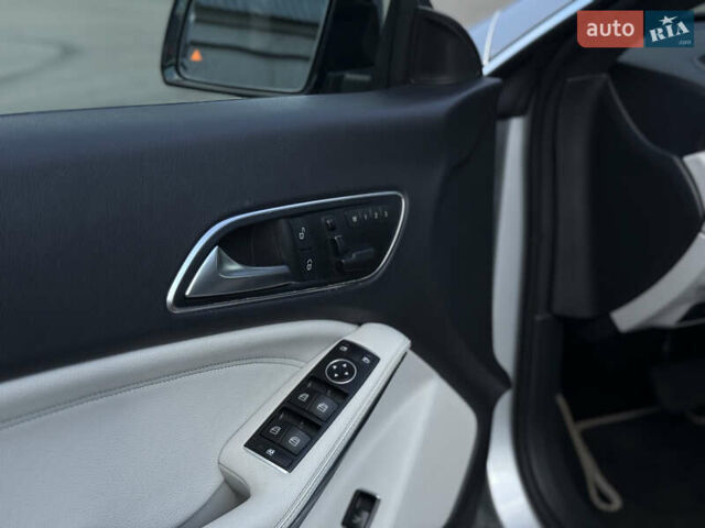 Серый Мерседес ЦЛА-класс, объемом двигателя 1.99 л и пробегом 127 тыс. км за 14800 $, фото 9 на Automoto.ua