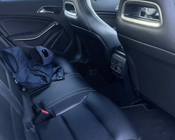 Сірий Мерседес ЦЛА-клас, об'ємом двигуна 1.99 л та пробігом 145 тис. км за 15200 $, фото 10 на Automoto.ua