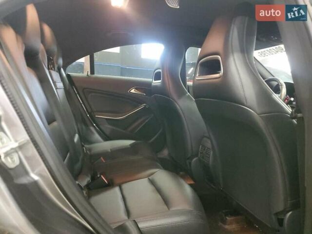 Сірий Мерседес ЦЛА-клас, об'ємом двигуна 1.99 л та пробігом 92 тис. км за 2000 $, фото 9 на Automoto.ua