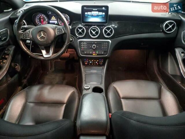 Сірий Мерседес ЦЛА-клас, об'ємом двигуна 1.99 л та пробігом 92 тис. км за 2000 $, фото 7 на Automoto.ua