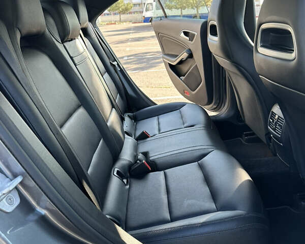 Серый Мерседес ЦЛА-класс, объемом двигателя 2 л и пробегом 140 тыс. км за 17500 $, фото 17 на Automoto.ua