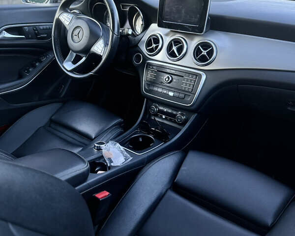 Сірий Мерседес ЦЛА-клас, об'ємом двигуна 1.99 л та пробігом 145 тис. км за 15200 $, фото 9 на Automoto.ua