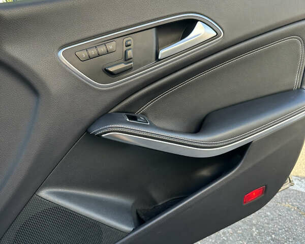 Серый Мерседес ЦЛА-класс, объемом двигателя 2 л и пробегом 140 тыс. км за 17500 $, фото 8 на Automoto.ua