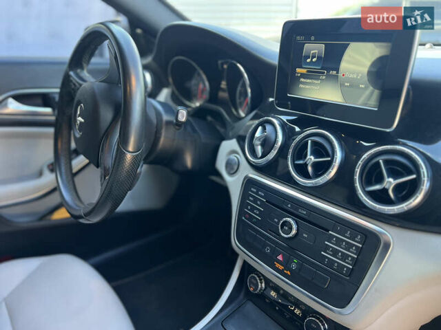 Серый Мерседес ЦЛА-класс, объемом двигателя 1.99 л и пробегом 160 тыс. км за 17200 $, фото 13 на Automoto.ua
