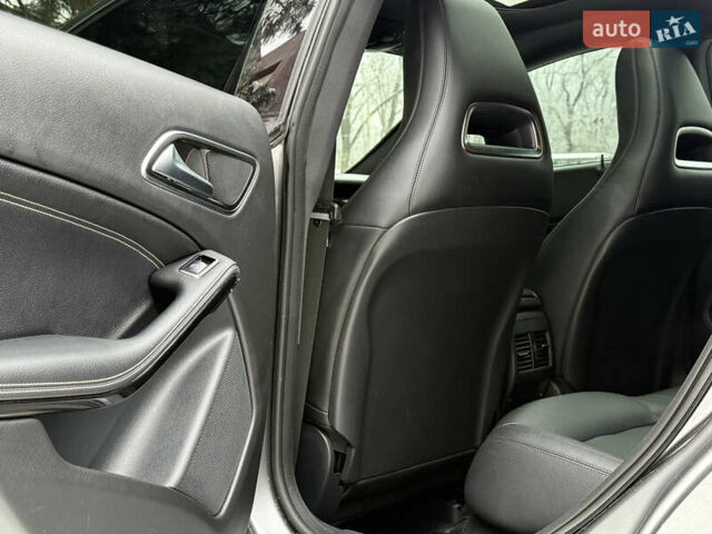 Серый Мерседес ЦЛА-класс, объемом двигателя 1.99 л и пробегом 153 тыс. км за 15390 $, фото 17 на Automoto.ua
