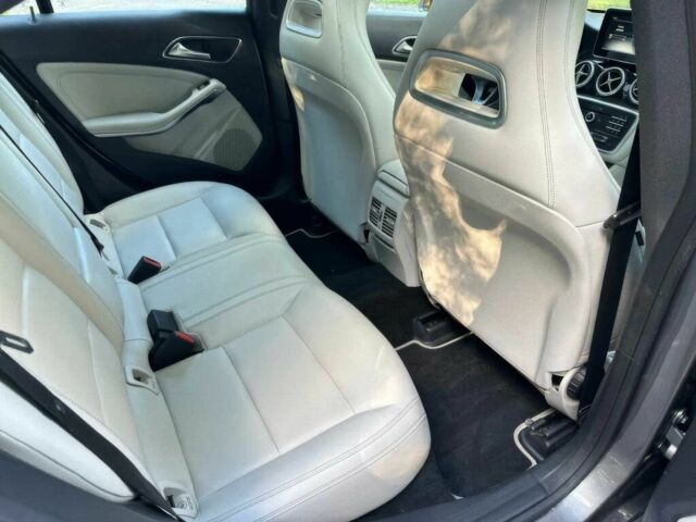 Серый Мерседес ЦЛА-класс, объемом двигателя 2 л и пробегом 76 тыс. км за 12000 $, фото 9 на Automoto.ua