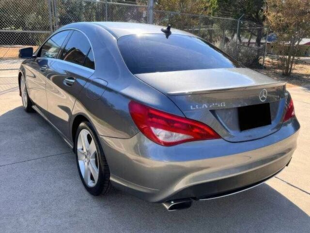 Серый Мерседес ЦЛА-класс, объемом двигателя 2 л и пробегом 99 тыс. км за 5000 $, фото 4 на Automoto.ua