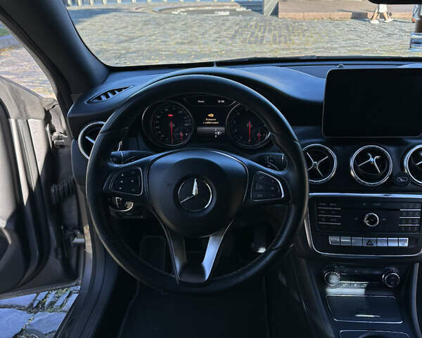 Серый Мерседес ЦЛА-класс, объемом двигателя 2 л и пробегом 125 тыс. км за 21000 $, фото 16 на Automoto.ua