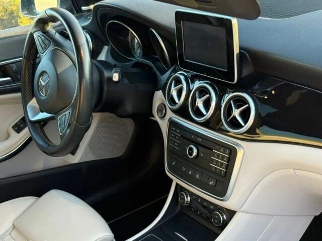 Серый Мерседес ЦЛА-класс, объемом двигателя 2 л и пробегом 143 тыс. км за 11700 $, фото 10 на Automoto.ua