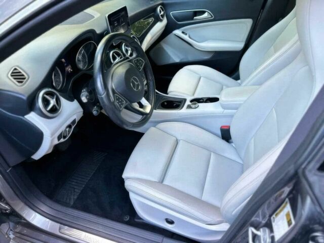 Серый Мерседес ЦЛА-класс, объемом двигателя 2 л и пробегом 76 тыс. км за 12000 $, фото 7 на Automoto.ua